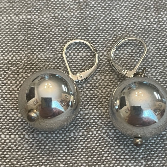 Earrings - Picture 5 of 6